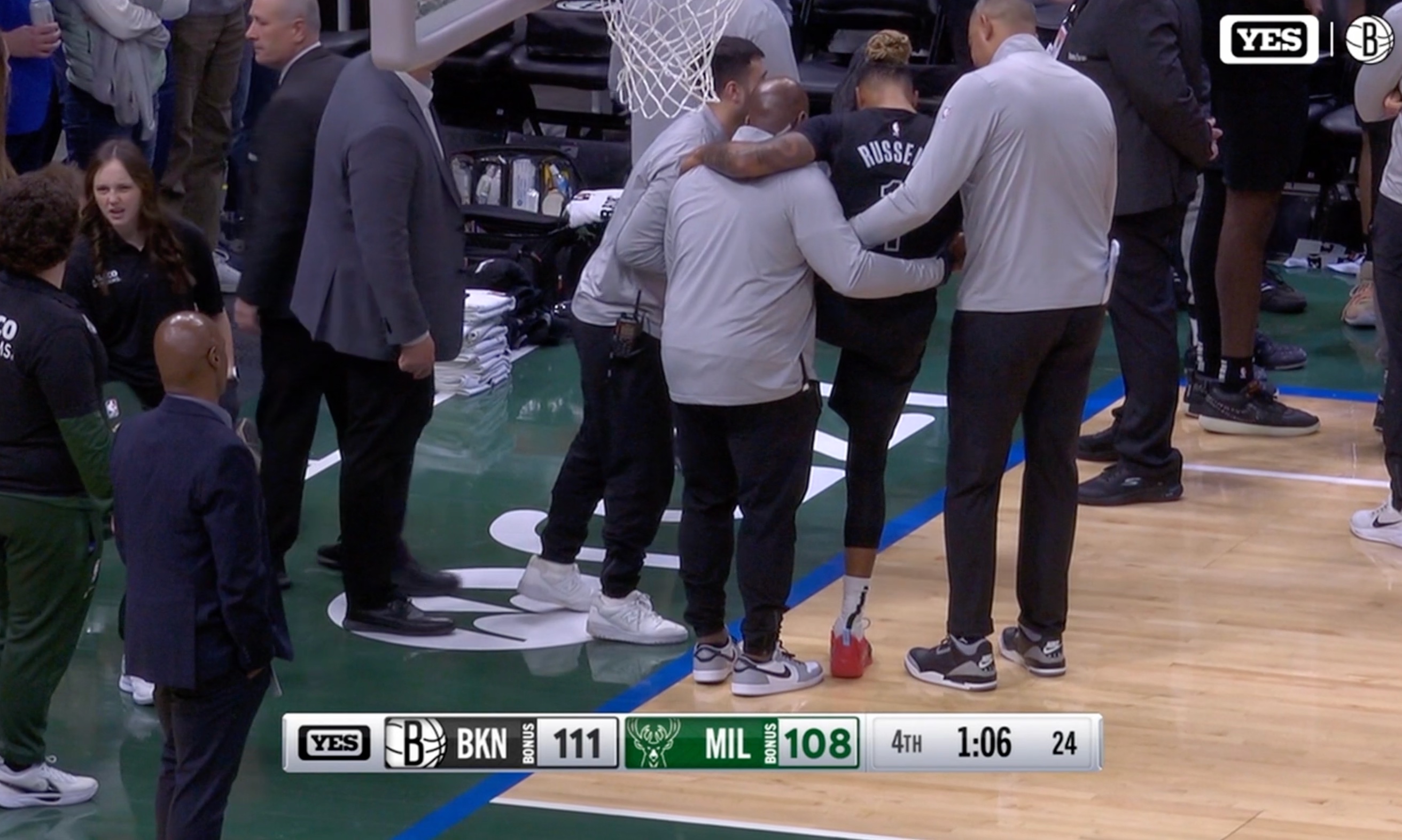 开云体育活动-雄鹿主场连胜结束，客场战绩仍不俗