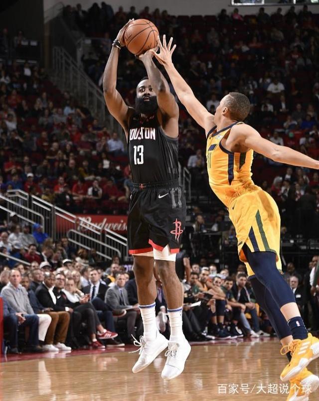 关于火箭大比分胜出，取得两连胜状态回升的信息